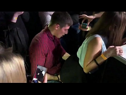 ❤️ Sexe real en una discoteca russa. Noia russa de 18 anys a l'anus i la vagina follada en una discoteca ❌ Putes a nosaltres ca.123sex.ru ❤